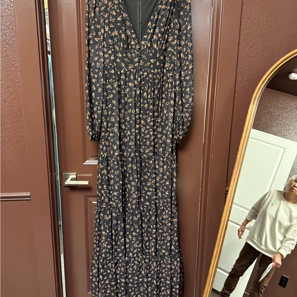 Worn Once - Size 8 IEENA MacDuggal Formal dress